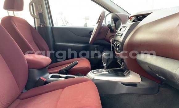 Buy Import Nissan Navara White Car in Import - Dubai in Ashanti Buy Import Nissan Navara White Car in Import - Dubai in Ashanti