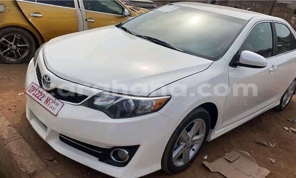 Buy Used Toyota Camry White Car in Accra in Greater Accra Buy Used Toyota Camry White Car in Accra in Greater Accra