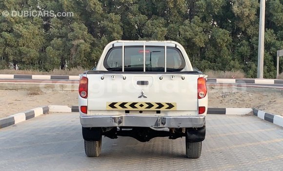 Ra Imported Mitsubishi L200 funfun Ọkọ̀ in Import - Dubai ni Ashanti Ra Imported Mitsubishi L200 funfun Ọkọ̀ in Import - Dubai ni Ashanti