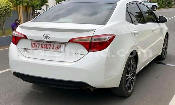 Buy Used Toyota Corolla White Car in Accra in Greater Accra Buy Used Toyota Corolla White Car in Accra in Greater Accra