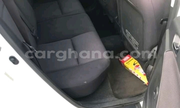 Sayi Na hannu Toyota Matrix White Mota in Accra a Greater Accra Sayi Na hannu Toyota Matrix White Mota in Accra a Greater Accra