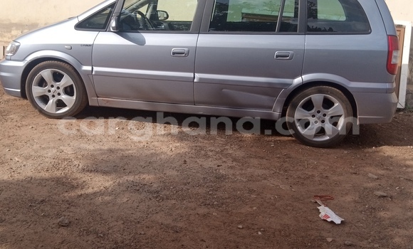 Sayi Na hannu Opel Zafira Sauran Mota in Accra a Greater Accra