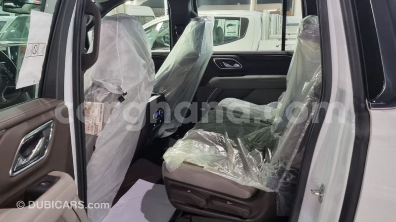 Big with watermark chevrolet suburban ashanti import dubai 38797