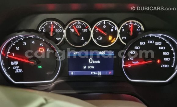 Ra Imported Chevrolet Suburban funfun Ọkọ̀ in Import - Dubai ni Ashanti Ra Imported Chevrolet Suburban funfun Ọkọ̀ in Import - Dubai ni Ashanti