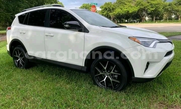 Buy Used Toyota RAV4 White Car in Accra in Greater Accra Buy Used Toyota RAV4 White Car in Accra in Greater Accra