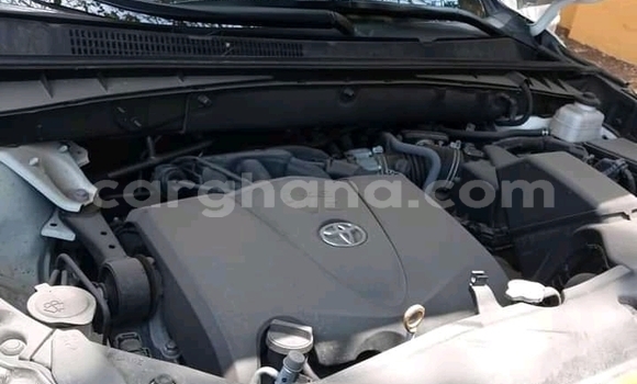 Buy Used Toyota Highlander White Car in Accra in Greater Accra Buy Used Toyota Highlander White Car in Accra in Greater Accra