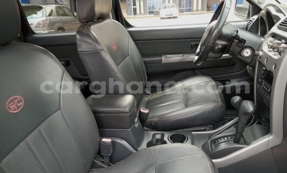 Sayi Na hannu Nissan Frontier Black Mota in Sekondi–Takoradi Metropolitan a Yamma Sayi Na hannu Nissan Frontier Black Mota in Sekondi–Takoradi Metropolitan a Yamma