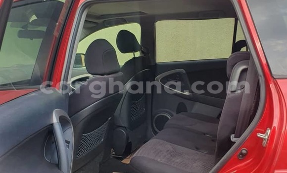 Ra Àlòkù Toyota RAV4 Red Ọkọ̀ in Sekondi–Takoradi Metropolitan ni Oorun Ra Àlòkù Toyota RAV4 Red Ọkọ̀ in Sekondi–Takoradi Metropolitan ni Oorun