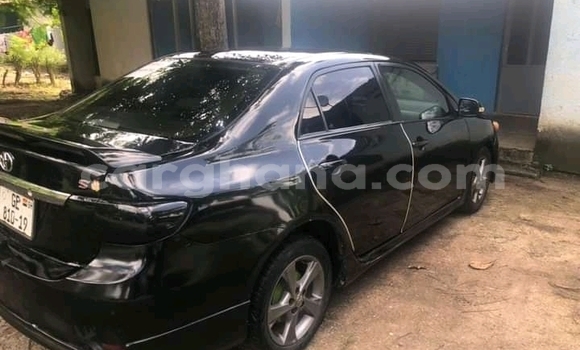 Sayi Na hannu Toyota Corolla Black Mota in Accra a Greater Accra