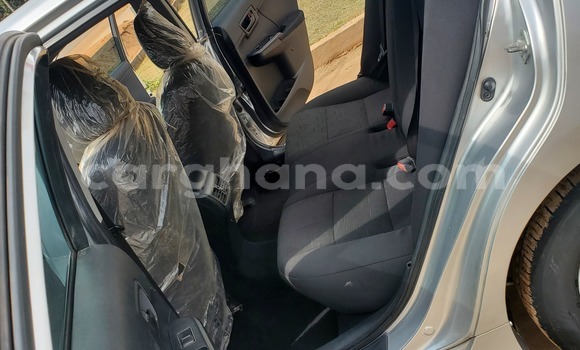 Ra Imported Toyota Camry Silver Ọkọ̀ in Accra ni Greater Accra Ra Imported Toyota Camry Silver Ọkọ̀ in Accra ni Greater Accra