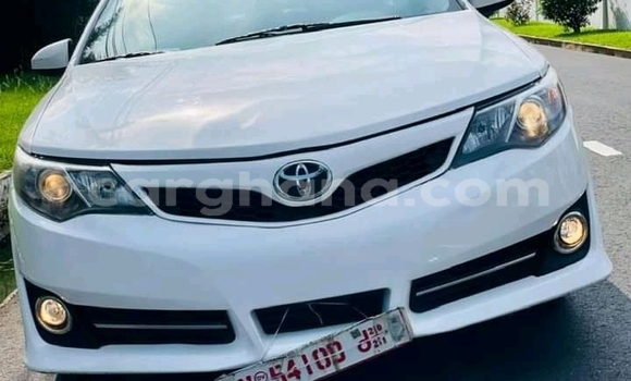 Buy Used Toyota Camry White Car in Accra in Greater Accra Buy Used Toyota Camry White Car in Accra in Greater Accra