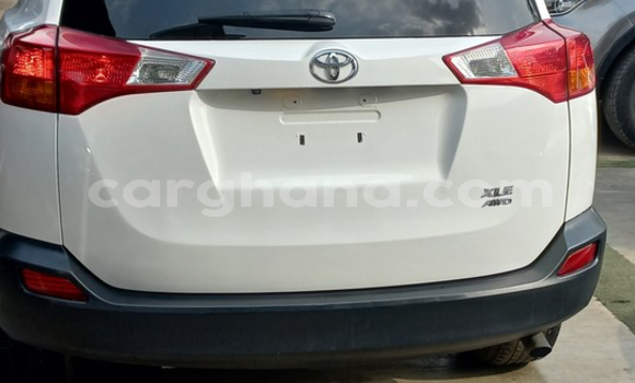 Sayi Na hannu Toyota RAV4 White Mota in Tema a Greater Accra Sayi Na hannu Toyota RAV4 White Mota in Tema a Greater Accra