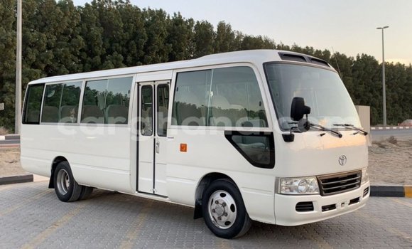 Ra Imported Toyota Coaster funfun Ọkọ̀ in Import - Dubai ni Ashanti Ra Imported Toyota Coaster funfun Ọkọ̀ in Import - Dubai ni Ashanti
