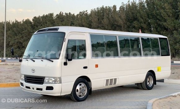 Ra Imported Toyota Coaster funfun Ọkọ̀ in Import - Dubai ni Ashanti Ra Imported Toyota Coaster funfun Ọkọ̀ in Import - Dubai ni Ashanti