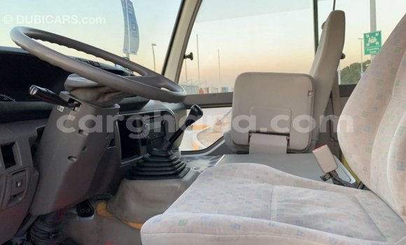 Ra Imported Toyota Coaster funfun Ọkọ̀ in Import - Dubai ni Ashanti Ra Imported Toyota Coaster funfun Ọkọ̀ in Import - Dubai ni Ashanti