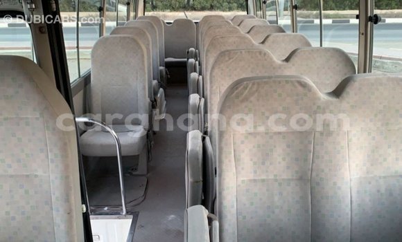 Ra Imported Toyota Coaster funfun Ọkọ̀ in Import - Dubai ni Ashanti Ra Imported Toyota Coaster funfun Ọkọ̀ in Import - Dubai ni Ashanti