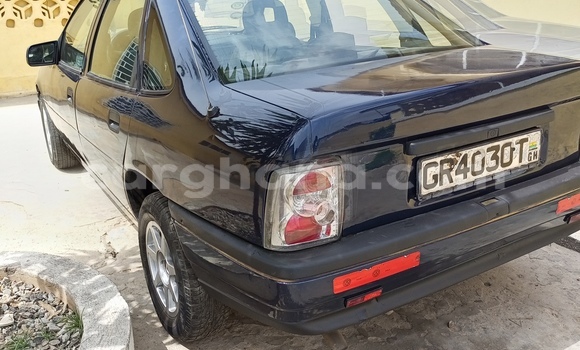 Ra Àlòkù Opel Vectra Blue Ọkọ̀ in Accra ni Greater Accra Ra Àlòkù Opel Vectra Blue Ọkọ̀ in Accra ni Greater Accra