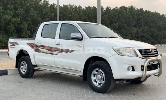 Buy Import Toyota Hilux White Car in Import - Dubai in Ashanti Buy Import Toyota Hilux White Car in Import - Dubai in Ashanti
