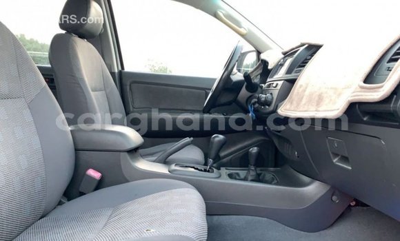 Buy Import Toyota Hilux White Car in Import - Dubai in Ashanti Buy Import Toyota Hilux White Car in Import - Dubai in Ashanti