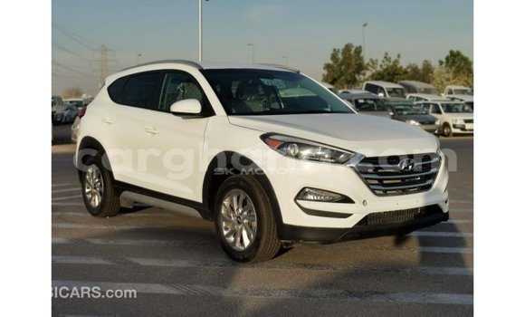 Ra Imported Hyundai Tucson funfun Ọkọ̀ in Import - Dubai ni Ashanti Ra Imported Hyundai Tucson funfun Ọkọ̀ in Import - Dubai ni Ashanti