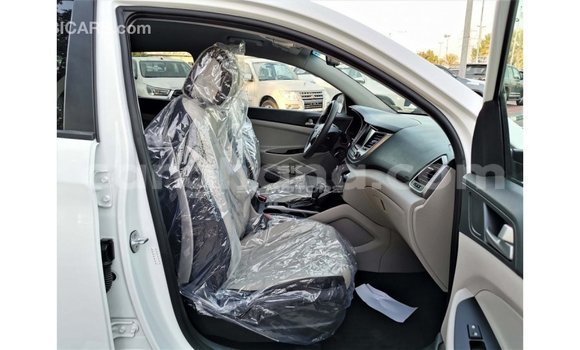 Ra Imported Hyundai Tucson funfun Ọkọ̀ in Import - Dubai ni Ashanti Ra Imported Hyundai Tucson funfun Ọkọ̀ in Import - Dubai ni Ashanti