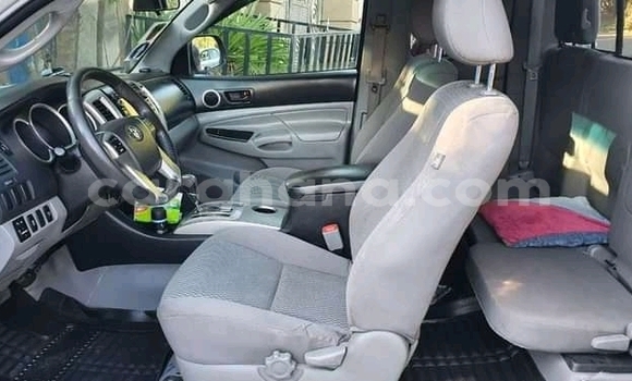 Buy Used Toyota Tacoma White Car in Accra in Greater Accra Buy Used Toyota Tacoma White Car in Accra in Greater Accra