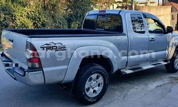 Buy Used Toyota Tacoma White Car in Accra in Greater Accra Buy Used Toyota Tacoma White Car in Accra in Greater Accra