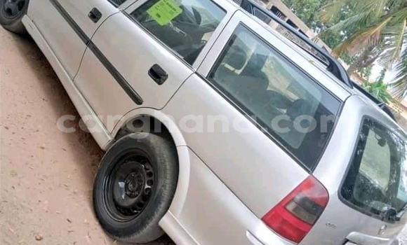 Ra Àlòkù Opel Zafira Silver Ọkọ̀ in Berekum ni Brong-Ahafo Ra Àlòkù Opel Zafira Silver Ọkọ̀ in Berekum ni Brong-Ahafo