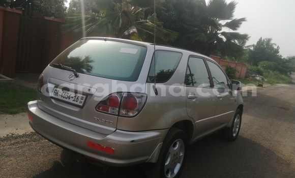Ra Àlòkù Lexus RX 300 Silver Ọkọ̀ in Accra ni Greater Accra Ra Àlòkù Lexus RX 300 Silver Ọkọ̀ in Accra ni Greater Accra