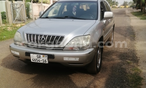 Ra Àlòkù Lexus RX 300 Silver Ọkọ̀ in Accra ni Greater Accra Ra Àlòkù Lexus RX 300 Silver Ọkọ̀ in Accra ni Greater Accra