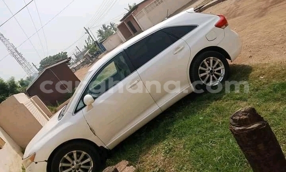 Buy Used Toyota Venza White Car in Accra in Greater Accra Buy Used Toyota Venza White Car in Accra in Greater Accra