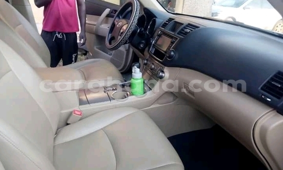 Ra Àlòkù Toyota Highlander Miiran Ọkọ̀ in Accra ni Greater Accra Ra Àlòkù Toyota Highlander Miiran Ọkọ̀ in Accra ni Greater Accra