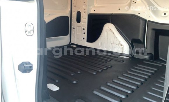 Ra Imported Peugeot Partner funfun Ọkọ̀ in Import - Dubai ni Ashanti Ra Imported Peugeot Partner funfun Ọkọ̀ in Import - Dubai ni Ashanti