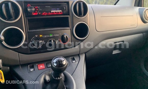 Ra Imported Peugeot Partner funfun Ọkọ̀ in Import - Dubai ni Ashanti Ra Imported Peugeot Partner funfun Ọkọ̀ in Import - Dubai ni Ashanti