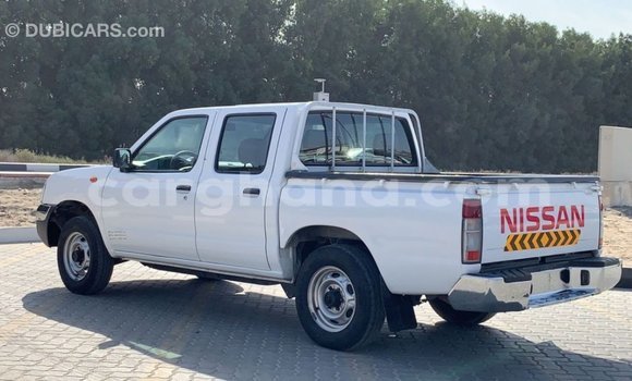 Ra Imported Nissan Pickup funfun Ọkọ̀ in Import - Dubai ni Ashanti Ra Imported Nissan Pickup funfun Ọkọ̀ in Import - Dubai ni Ashanti