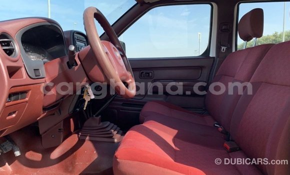 Ra Imported Nissan Pickup funfun Ọkọ̀ in Import - Dubai ni Ashanti Ra Imported Nissan Pickup funfun Ọkọ̀ in Import - Dubai ni Ashanti
