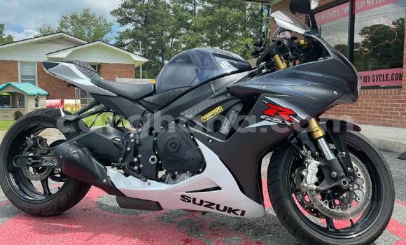 Sayi Na hannu Suzuki 750 Black Motsi in Abokibi a Greater Accra Sayi Na hannu Suzuki 750 Black Motsi in Abokibi a Greater Accra