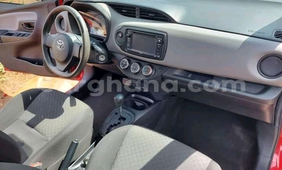 Ra Àlòkù Toyota Yaris Red Ọkọ̀ in Accra ni Greater Accra Ra Àlòkù Toyota Yaris Red Ọkọ̀ in Accra ni Greater Accra