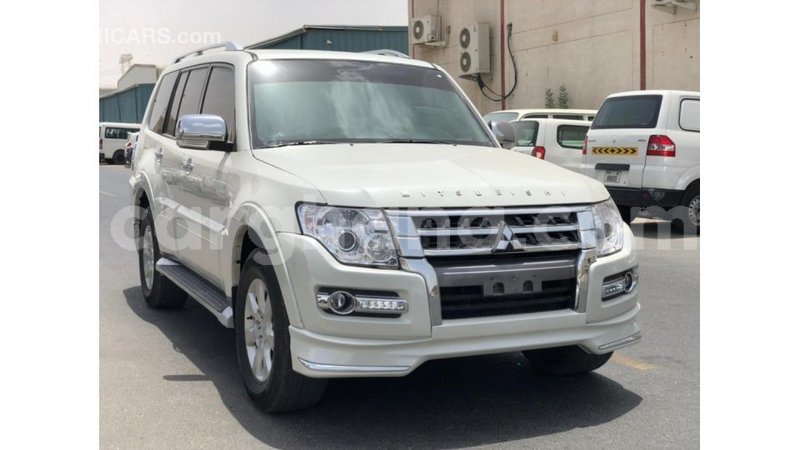 Big with watermark mitsubishi pajero ashanti import dubai 39027