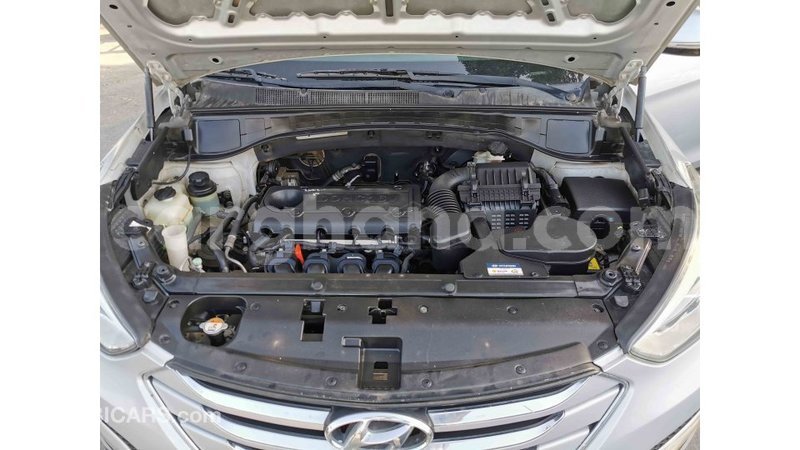 Big with watermark hyundai santa fe ashanti import dubai 39031