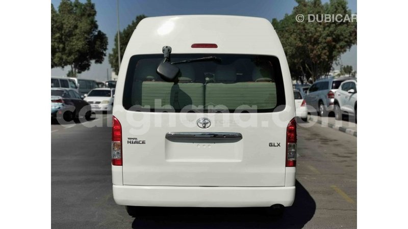 Big with watermark toyota hiace ashanti import dubai 39033