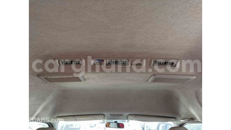 Big with watermark toyota hiace ashanti import dubai 39033