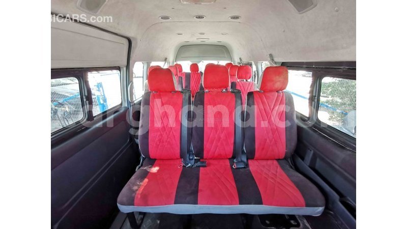 Big with watermark toyota hiace ashanti import dubai 39033