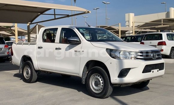 Ra Imported Toyota Hilux funfun Ọkọ̀ in Import - Dubai ni Ashanti Ra Imported Toyota Hilux funfun Ọkọ̀ in Import - Dubai ni Ashanti
