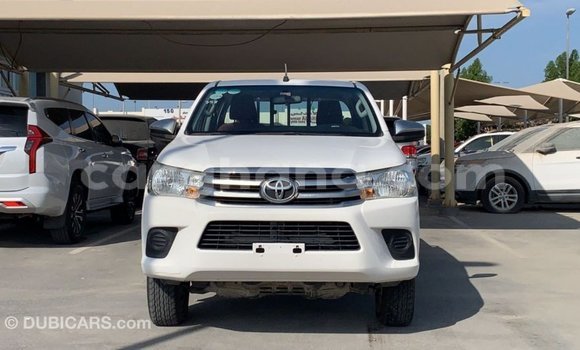 Ra Imported Toyota Hilux funfun Ọkọ̀ in Import - Dubai ni Ashanti Ra Imported Toyota Hilux funfun Ọkọ̀ in Import - Dubai ni Ashanti