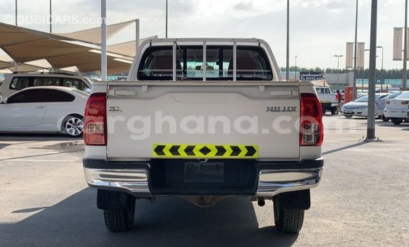 Ra Imported Toyota Hilux funfun Ọkọ̀ in Import - Dubai ni Ashanti Ra Imported Toyota Hilux funfun Ọkọ̀ in Import - Dubai ni Ashanti