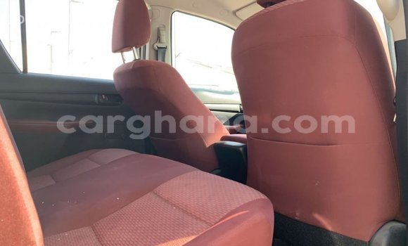 Ra Imported Toyota Hilux funfun Ọkọ̀ in Import - Dubai ni Ashanti Ra Imported Toyota Hilux funfun Ọkọ̀ in Import - Dubai ni Ashanti