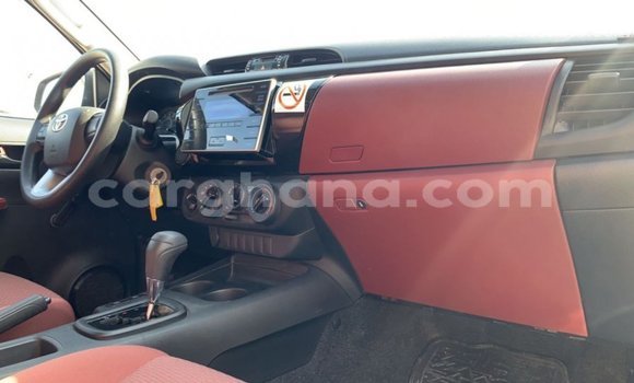 Ra Imported Toyota Hilux funfun Ọkọ̀ in Import - Dubai ni Ashanti Ra Imported Toyota Hilux funfun Ọkọ̀ in Import - Dubai ni Ashanti