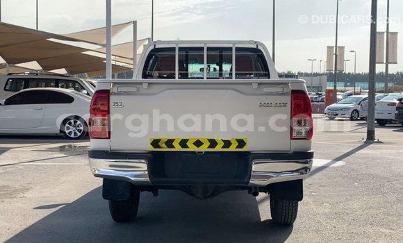 Buy Import Toyota Hilux White Car in Import - Dubai in Ashanti Buy Import Toyota Hilux White Car in Import - Dubai in Ashanti