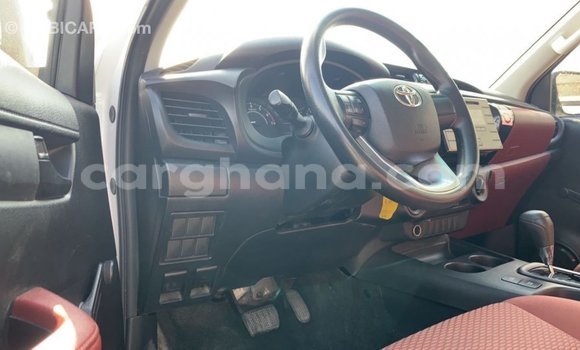 Buy Import Toyota Hilux White Car in Import - Dubai in Ashanti Buy Import Toyota Hilux White Car in Import - Dubai in Ashanti